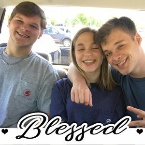 Meet your Posher, Laurie